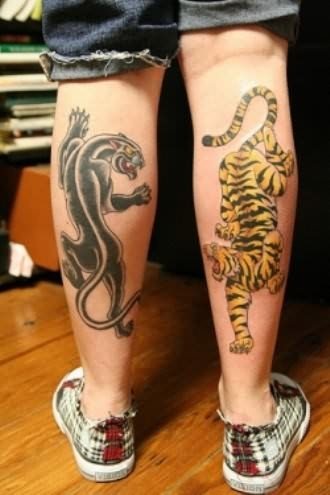 Tigre y pantera dibujados en los gemelos