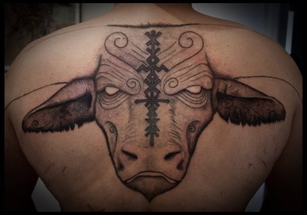 76 Tatuajes de toros con sus cuernos: Galería de fotos