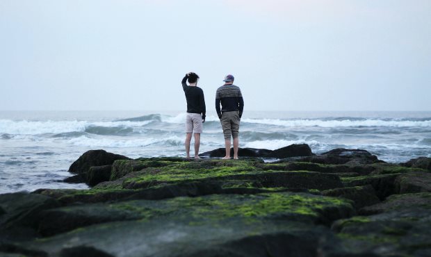 pareja de hombres 13