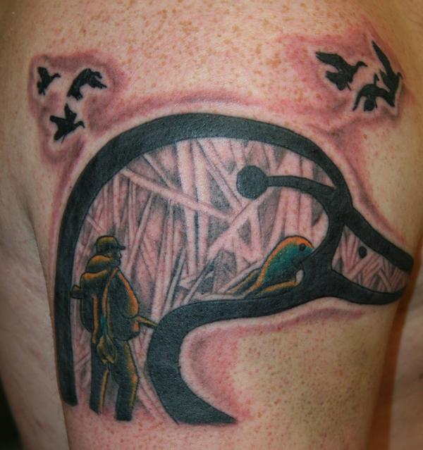 tatuaje caza cazador 243