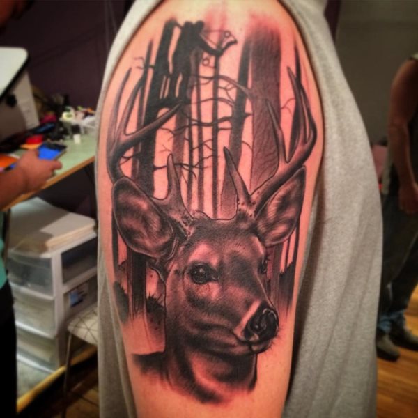 tatuaje caza cazador 323