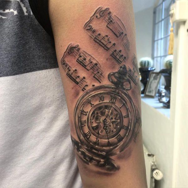 tatuaje reloj de bolsillo 43