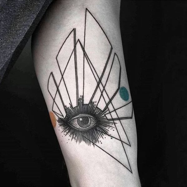 tatuaje triangulo 101