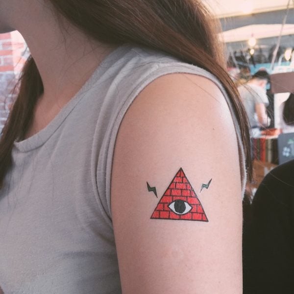 tatuaje triangulo 179