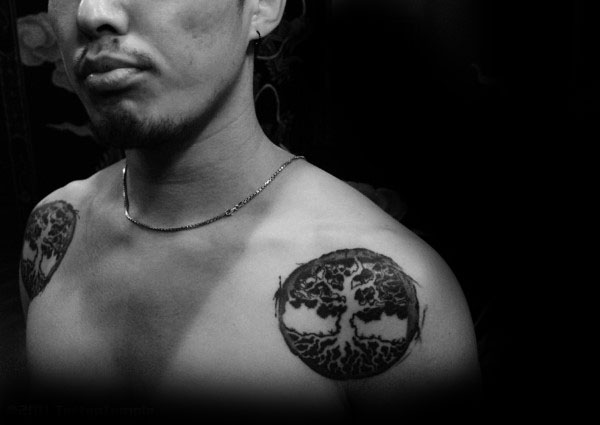 tatuaje arbol vida para hombre 77