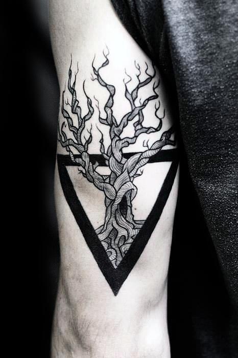 tatuaje arbol vida para hombre 83