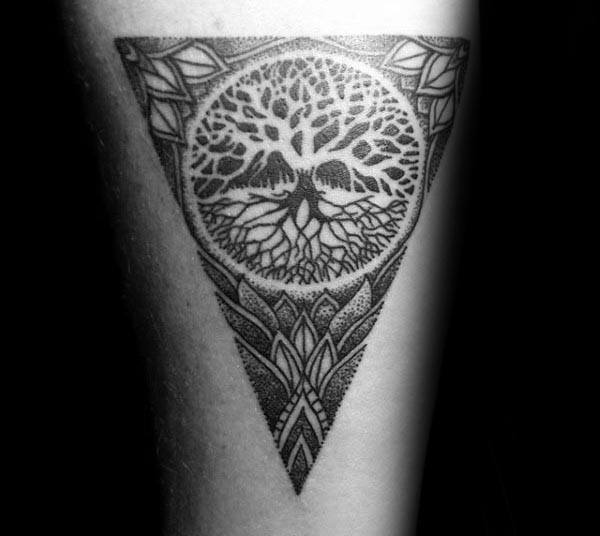 tatuaje arbol vida para hombre 91