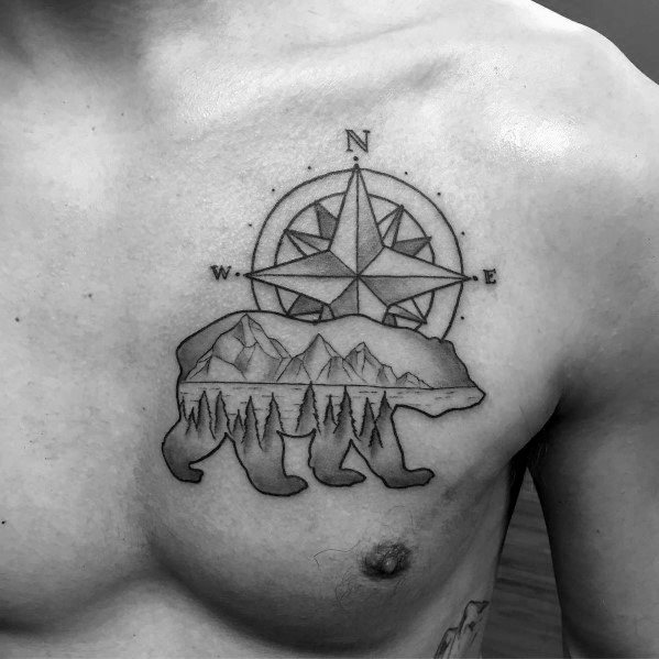 tatuaje brujula simple para hombre 14