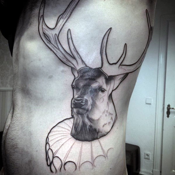 tatuaje ciervo para hombre 09