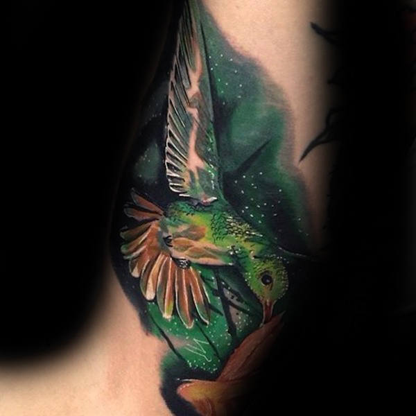 tatuaje colibri para hombre 13