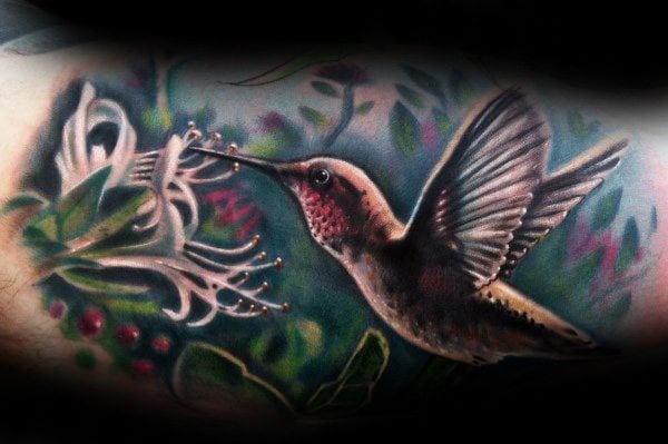 tatuaje colibri para hombre 62