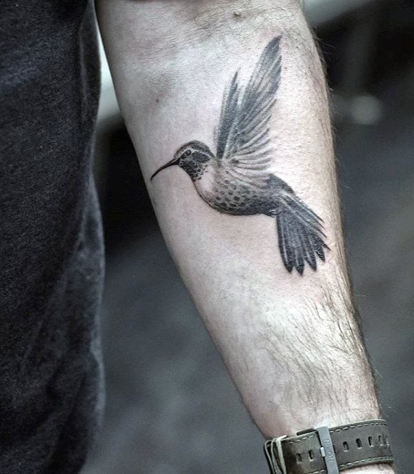 tatuaje colibri para hombre 67