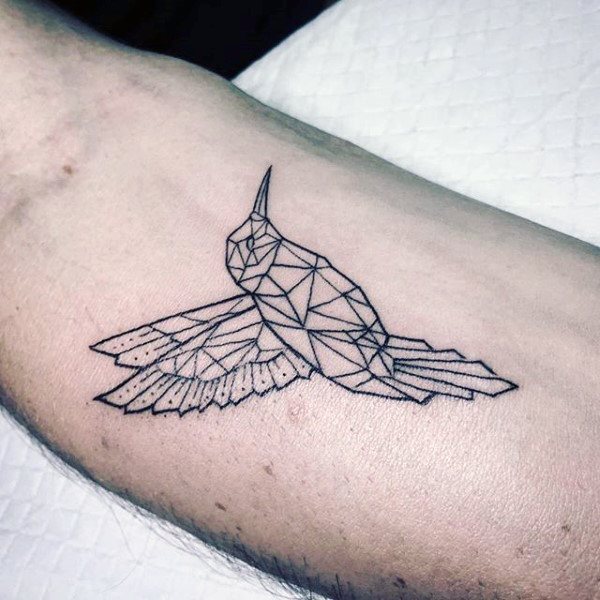 tatuaje colibri para hombre 70