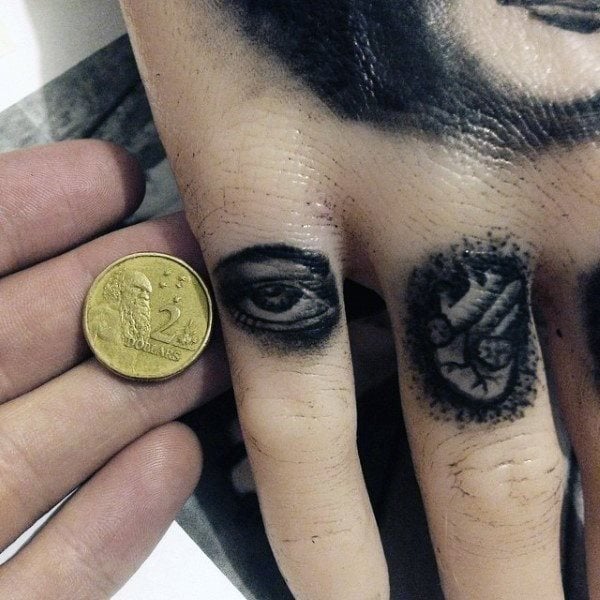 tatuaje dedos para hombre 10