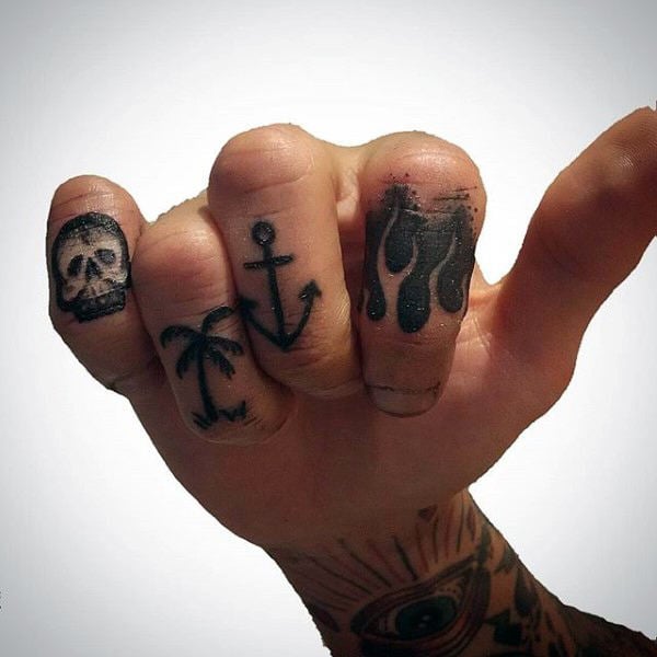 tatuaje dedos para hombre 46