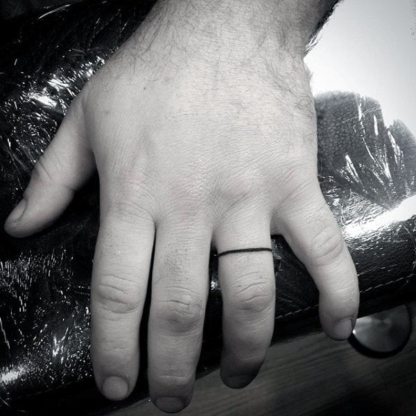 tatuaje dedos para hombre 54