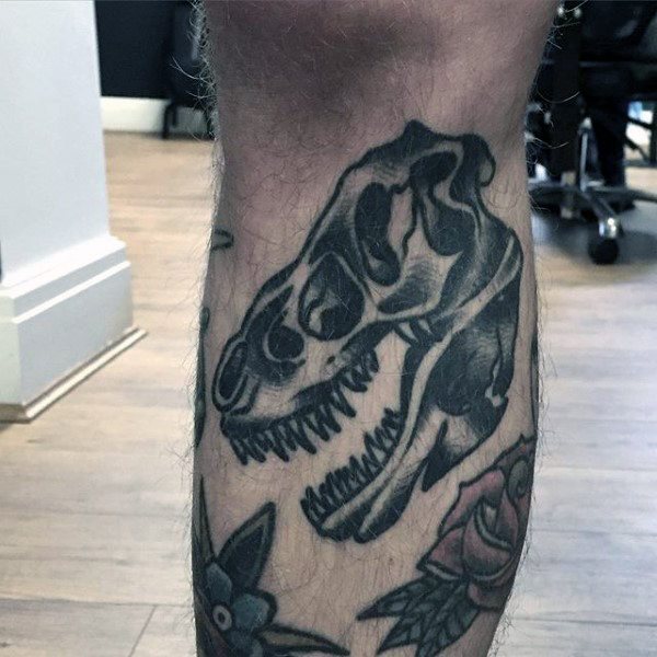 tatuaje dinosaurio para hombre 10