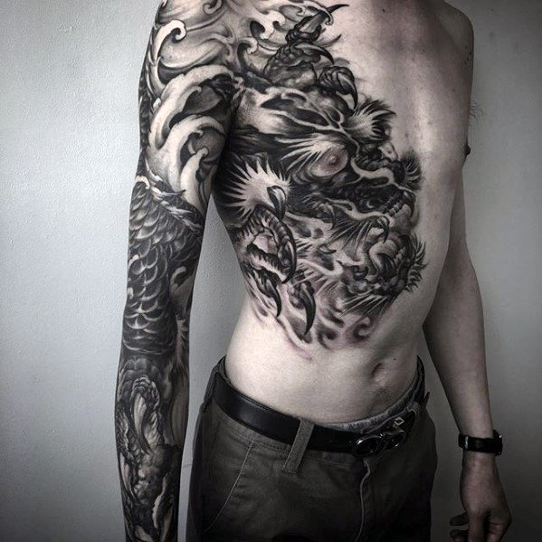 tatuaje dragon pecho para hombre 03