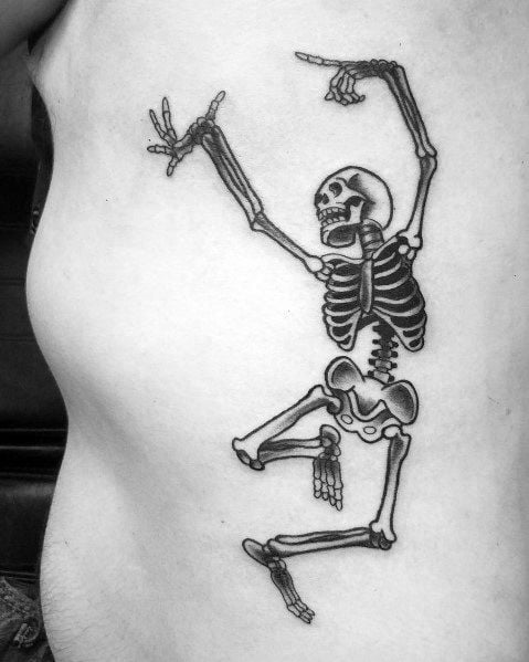 tatuaje esqueleto bailando para hombre 11