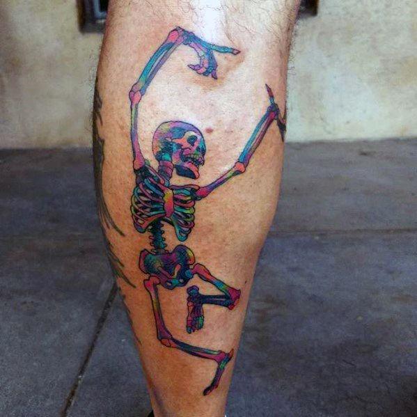 tatuaje esqueleto bailando para hombre 22