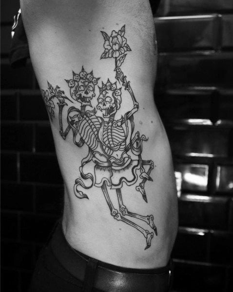 tatuaje esqueleto bailando para hombre 25