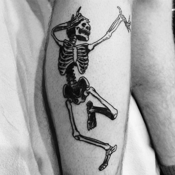 tatuaje esqueleto bailando para hombre 27