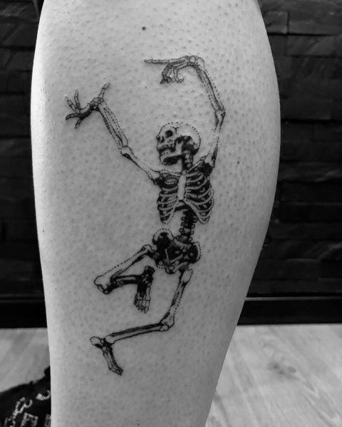 tatuaje esqueleto bailando para hombre 30