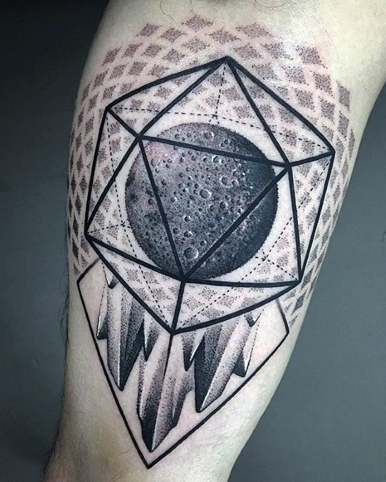 tatuaje geometrico brazo para hombre 01