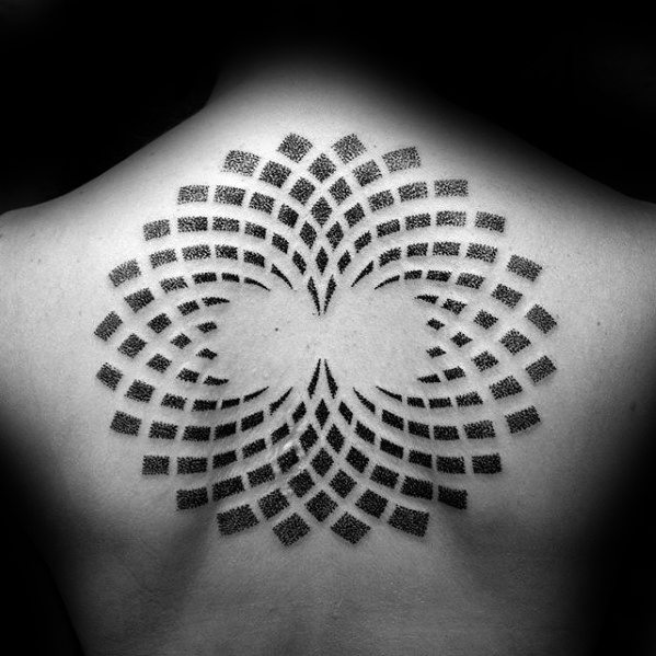 tatuaje geometrico espalda para hombre 14