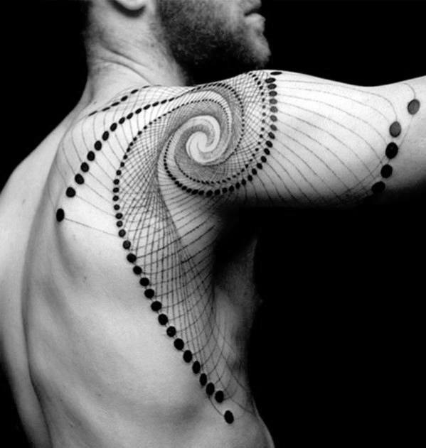 tatuaje geometrico espalda para hombre 31