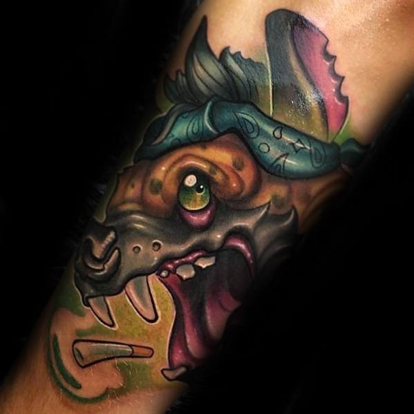 tatuaje hiena para hombre 40