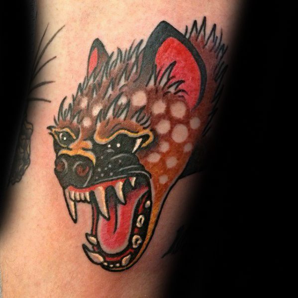 tatuaje hiena para hombre 44