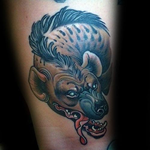 tatuaje hiena para hombre 47