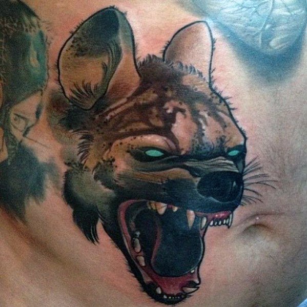 tatuaje hiena para hombre 50