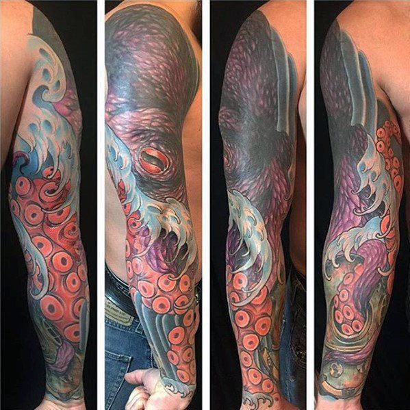 tatuaje manga pulpo pecho para hombre 35