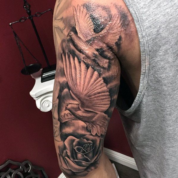 tatuaje paloma para hombre 12
