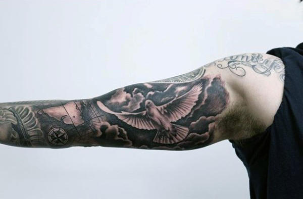 tatuaje paloma para hombre 39