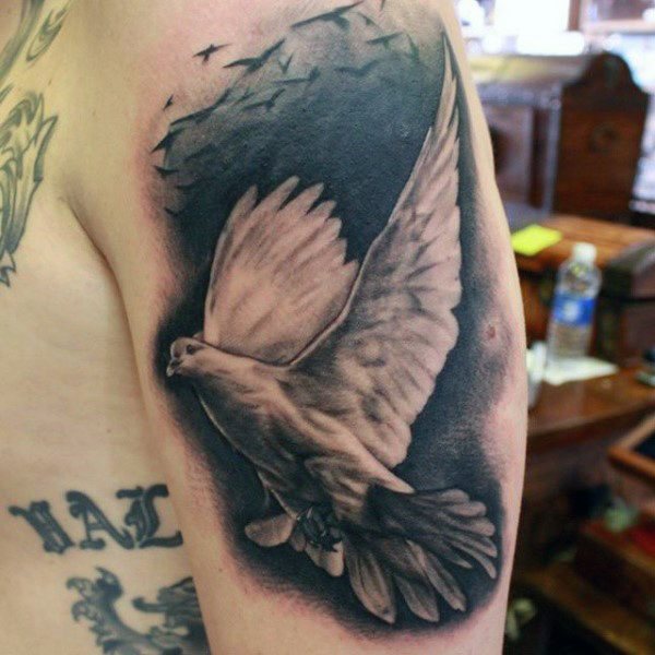 tatuaje paloma para hombre 41