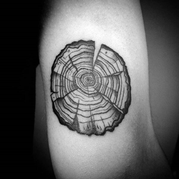 tatuaje perfecto arbol para hombre 12