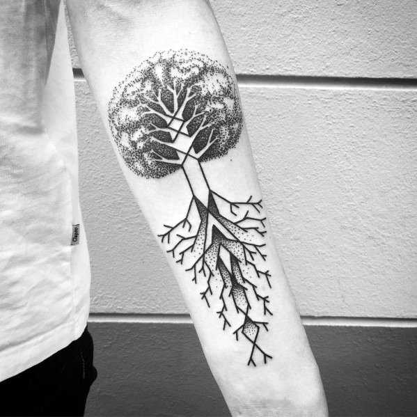 tatuaje perfecto arbol para hombre 20