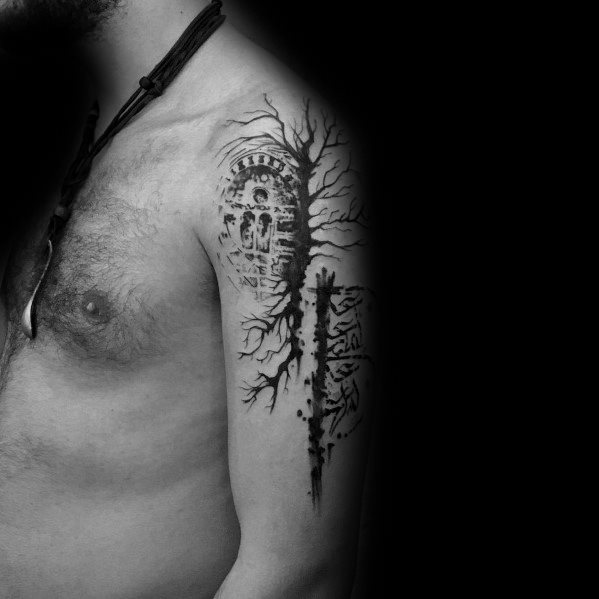 tatuaje perfecto arbol para hombre 31