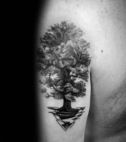 tatuaje perfecto arbol para hombre 37