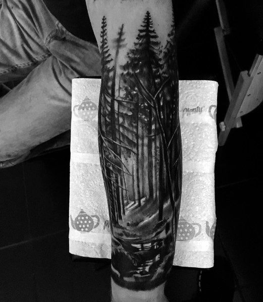 tatuaje perfecto arbol para hombre 39