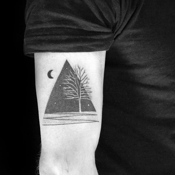 tatuaje perfecto arbol para hombre 50