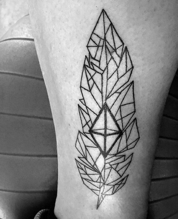 tatuaje plumas geometricas para hombre 18