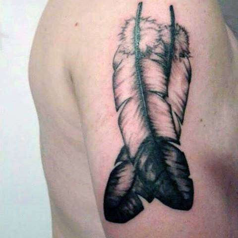 tatuaje plumas para hombre 08
