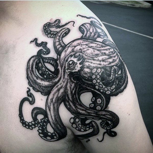 tatuaje pulpo en hombre 23