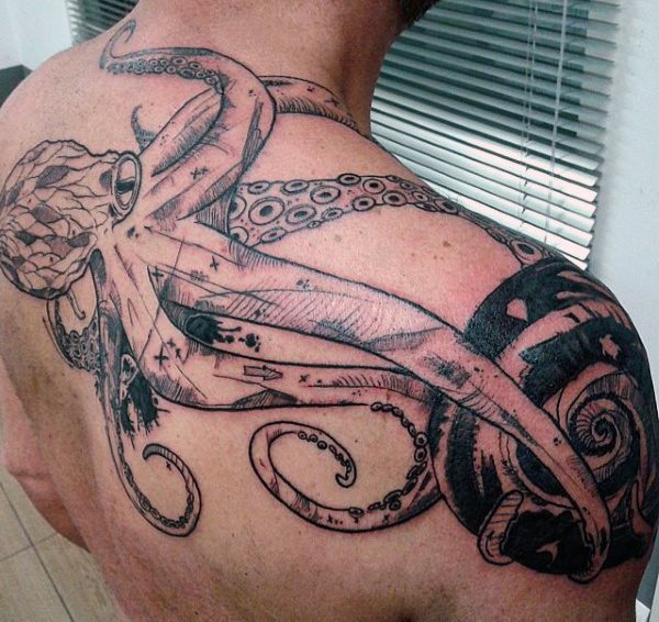 tatuaje pulpo en hombre 27