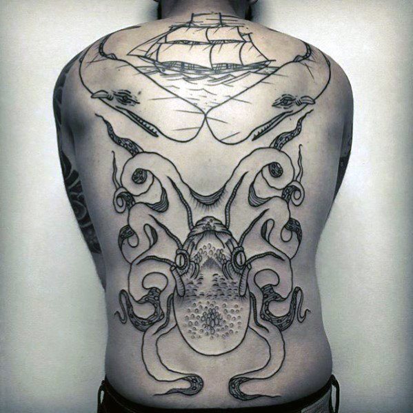 tatuaje pulpo espalda para hombre 17