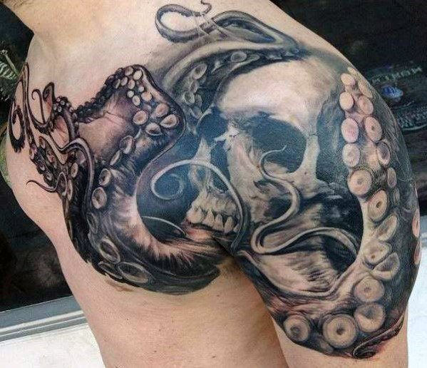 tatuaje pulpo pecho para hombre 24